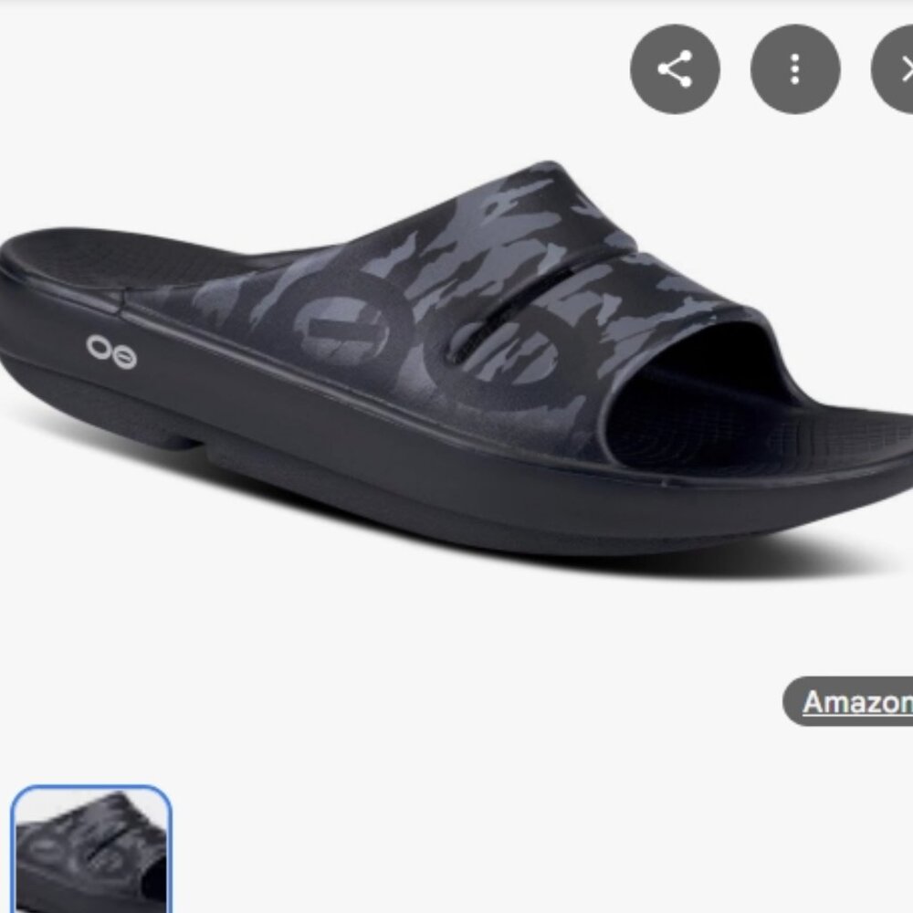 OOFOS Men's Black and Dark Gray Camo Slide Sandals